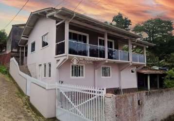 Casa com 4 quartos à venda na ver. hercílio r. goularte, 858, 799, centro, imaruí, 250 m2 por r$ 304.000