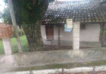 Casa em condomínio fechado com 2 quartos à venda na leonildo peirão, 149, grama, garopaba, 45 m2 por r$ 445.000