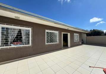 Casa com piscina, boa vista.