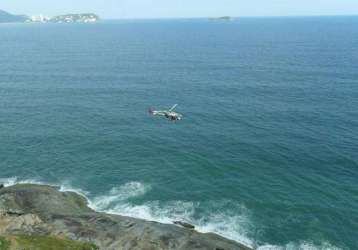 Praia de pitangueiras, sobre o mar, vista espetacular para todas as praias, alto padrão, lazer total, imperdível, 225 m úteis.