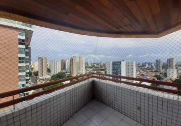 Apartamento no jóquei com 02 suítes