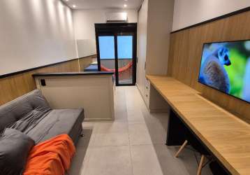 Short stay - kitnet/studio com sacada para locação ao lado da unidep/utfpr, até 2 pessoas, 32m²