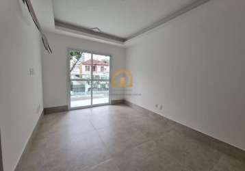 Casa ampla com 3 dormitórios | 2 suítes | 175m² |