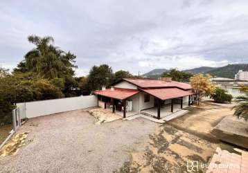 Casa comercial à venda na rua joão pessoa, 260, centro, biguaçu por r$ 1.250.000