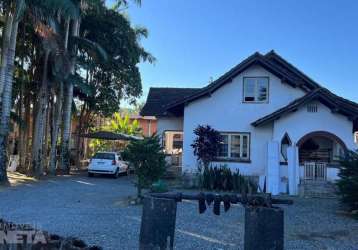 Casa comercial com 2 salas à venda no jaraguá esquerdo, jaraguá do sul , 176 m2 por r$ 1.300.000