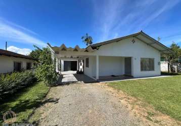 Casa com 3 quartos para alugar no água verde, jaraguá do sul , 147 m2 por r$ 3.400