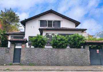 Casa- petrópolis, valparaíso