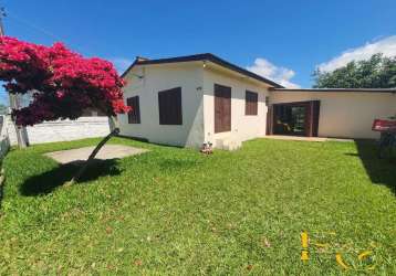 Casa &#224; venda na zona oeste de balneário arroio do silva