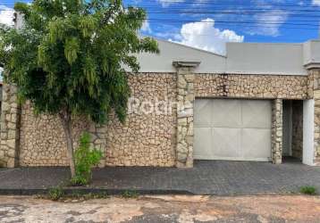 Casa comercial para alugar, 3 quartos, brasil - uberlândia/mg - rotina imobiliária