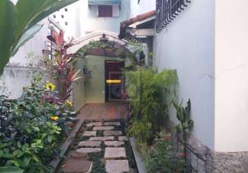 Casa com 4 quartos à venda na rua alegrete, laranjeiras, rio de janeiro, 211 m2 por r$ 1.900.000