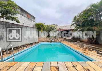 Casa com 5 quartos à venda na rua jaime perdigão, tauá, rio de janeiro, 558 m2 por r$ 990.000