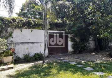 Casa em condomínio fechado com 3 quartos à venda na estrada caribu, freguesia (jacarepaguá), rio de janeiro, 360 m2 por r$ 800.000