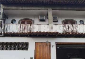 Casa em condomínio fechado com 4 quartos à venda na rua paracaima, pechincha, rio de janeiro, 224 m2 por r$ 650.000