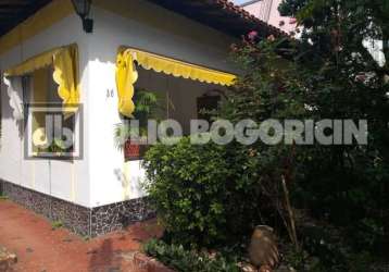 Casa à venda na rua tocantins, são francisco, niterói, 120 m2 por r$ 1.030.000