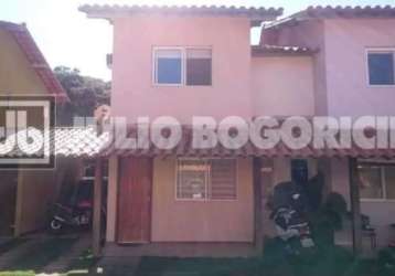 Casa em condomínio fechado com 2 quartos à venda na rua das madressilvas, barroco (itaipuaçu), maricá, 133 m2 por r$ 300.000