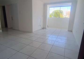 Apartamento amplo a 200 metros do mar