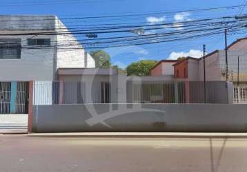 Casa com 270m com 3 quartos , sala, cozinha e wc para uso exclusivamente comercial na atalaia.