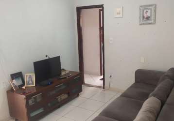 Casa com 3 quartos sendo um com suíte - bairro pacaembu