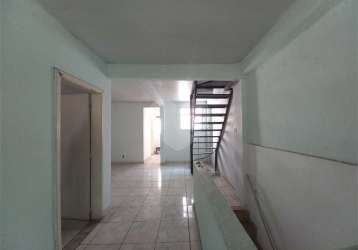 Casa com 3 quartos e 2 banheiros à venda, 120 m²