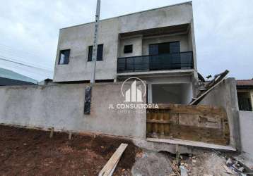 Sobrado com dois quartos no sitio cercado