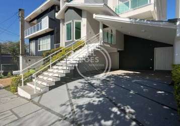 Casa em condominio com piscina sorocaba