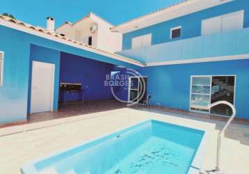 Casa com 4 quarto e piscina no villa dos inglezes