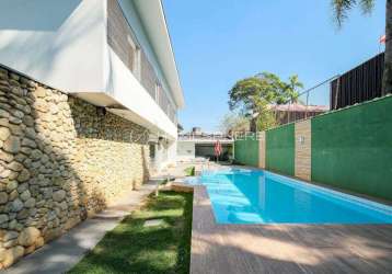 Casa à venda na rua dona elisa moraes mendes - sp. casa à venda em alto de pinheiros, 600 m², 4 quartos, sendo 4 suítes, piscina, área gourmet e 6 vagas. casa à venda em alto de pinheiros, são paulo -