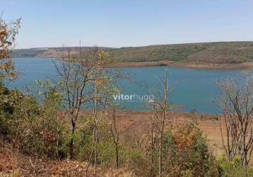 Fazenda em nova ponte, 70 km de uberlândia, 21,27 hectares, 1.770 margeando a represa de nova ponte. vale a pena conferir