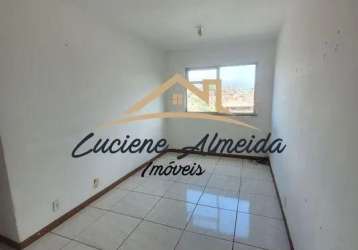 Vendo apartamento no colina azul  2 quartos, sala, cozinha, banheiro social escadas 2 andar