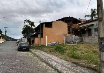 Terreno a 550m da praia de bombas/bombinhas