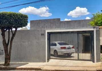 Excelente casa à venda no barirro castelo branco novo