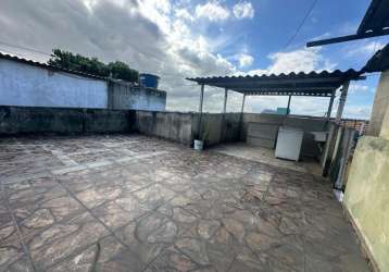 Casa de vila um quarto com terraço 65mil precisando de reforma