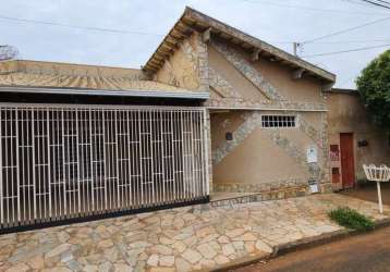 Casa com 3 dormitórios para alugar, 156 m² por r$ 2.300,00/mês - conjunto manoel mendes - uberaba/mg