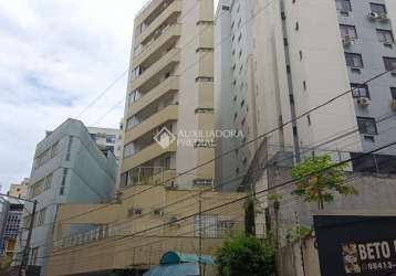 Apartamento com 4 quartos para alugar na rua josé jacques, 67, centro, florianópolis, 193 m2 por r$ 2.800