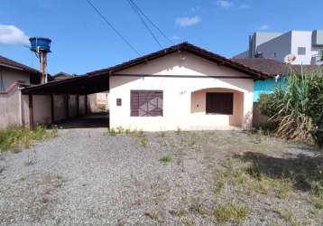 Casa com amplo terreno a venda no parque guarani