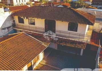 2 casas no bairoo aventureiro sendo um deles um sobrado!