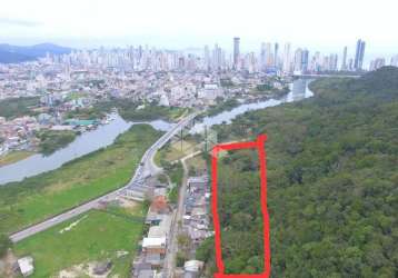 Terreno 30 mil m²  divisa com balneário camboriú e camboriú