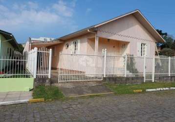 Casa mista totalmente cercada localizada no bairro são paulo