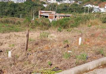 Terreno de esquina no loteamento videiras