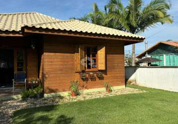 Casa de madeira mobiliado em mariscal bombinhas sc