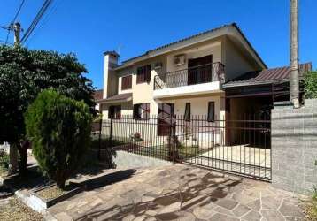 Casa 4 dormitórios, 2 pavimentos, à venda no bairro nossa senhora medianeira, santa maria-rs.