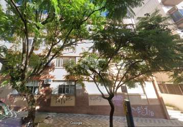 Apartamento com 4 quartos 2 banheiros em area central de santa maria.