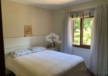 Apartamento dois dormitórios em canela