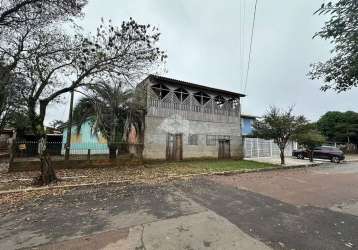 Vendo terreno com estrutura residencial e comercial.