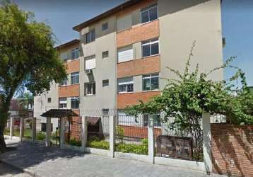 Amplo apartamento de dois quartos com 61m², frente, no jardim do salso