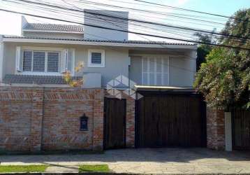 Casa residencial à venda com 6 dormitórios, cristal, porto alegre.