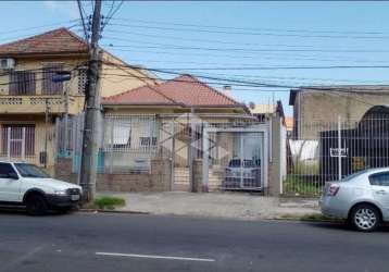 Casa ampla de 3 dormitórios com 4 vagas