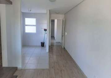 Apartamento semimobiliado no bairro diamantino em caxias do sul