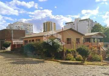 Casa de esquina à venda no bairro sta. lúcia, caxias do sul