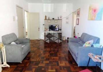 Apartamento de dois quartos no bairro floresta